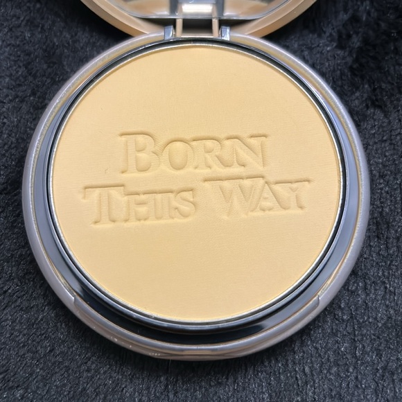 Too face powder - Picture 2 of 3